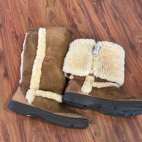 UGG's sundance boots size 7 tan  suede shearling - Picture 1 of 10